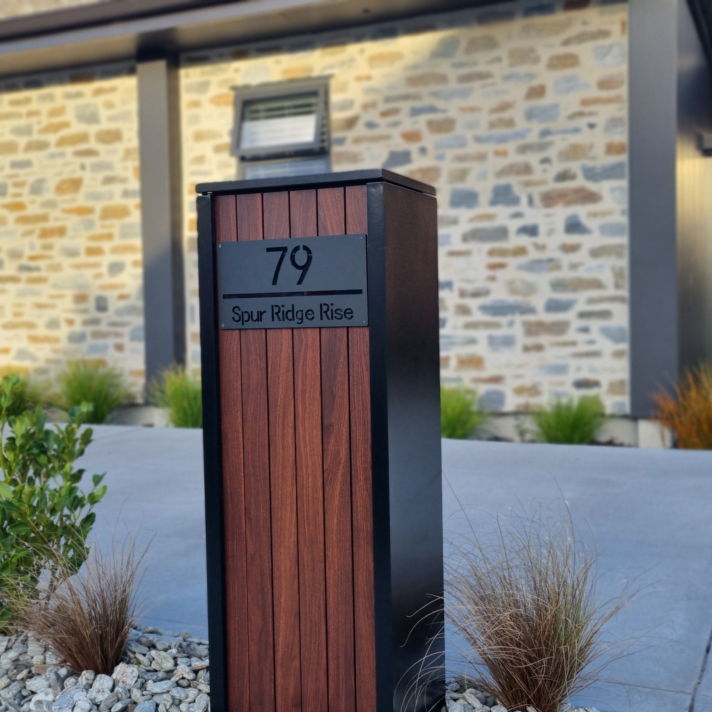 Modern, Contemporary Mailboxes - specialising in parcel dropboxes ...