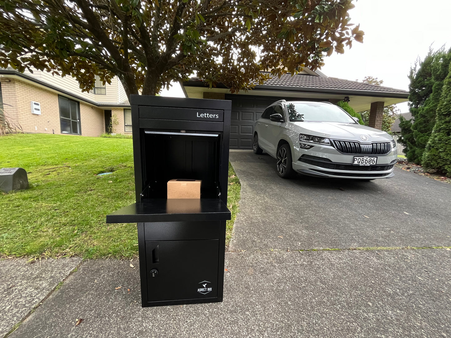 Modern parcel mailbox NZ – Genesis Box model by Aspect Box