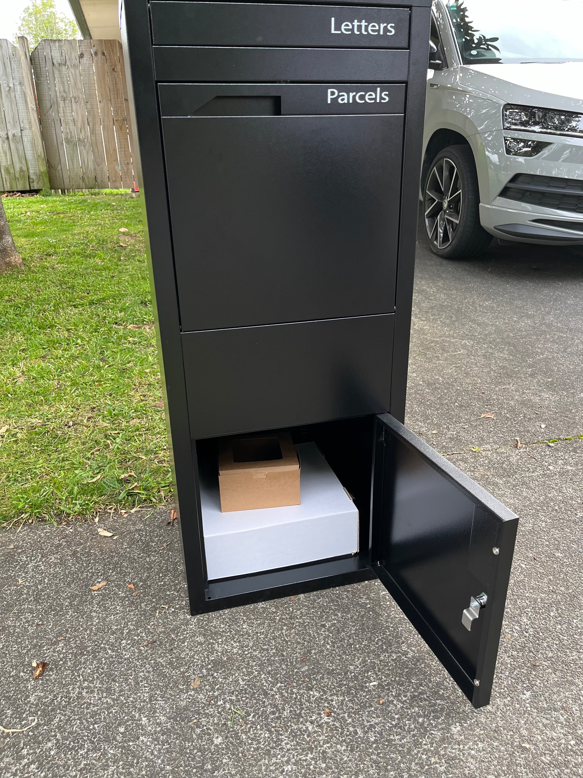 Modern parcel mailbox NZ – Genesis Box model by Aspect Box